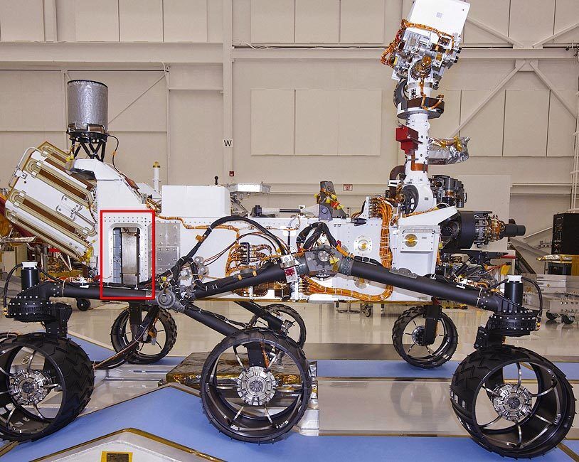 NASA MARS CURIOSITY ROVER WITH NEUTRON GENERATOR 8x10 GLOSSY PHOTO PRINT