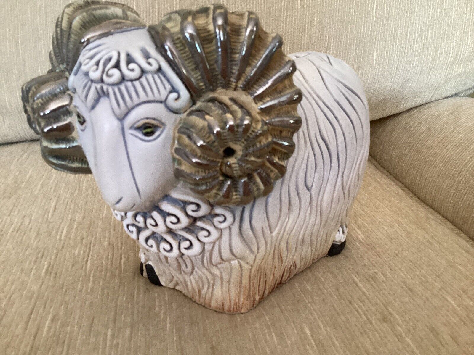 Artesiania Rinconada “Ram”, #415, Large Ram, White With Silver And Beige Horns