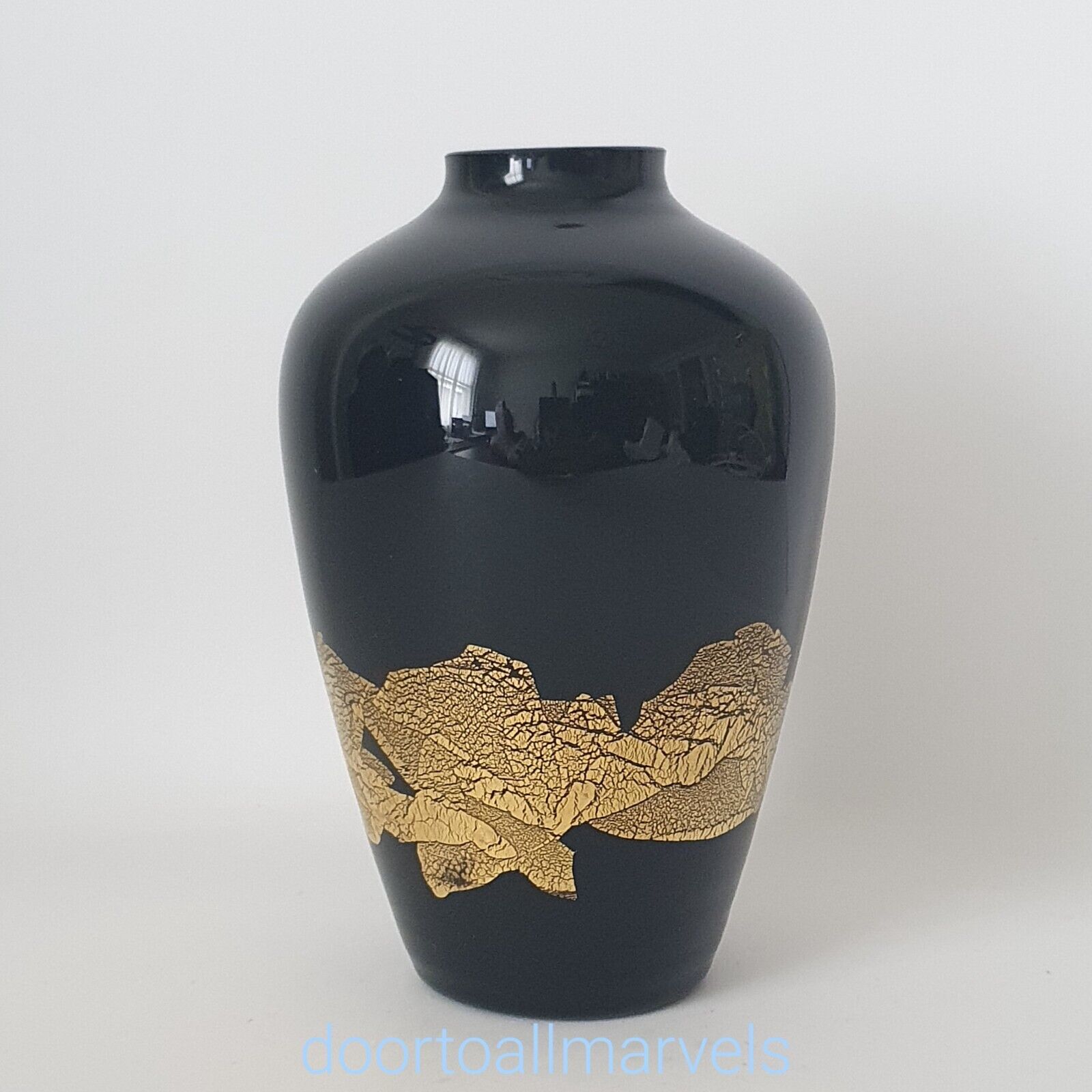 VTG Stuart Strathearn Jet Black Glass Urn w/Gold Foil Bud Vase HandBlown 5.25\