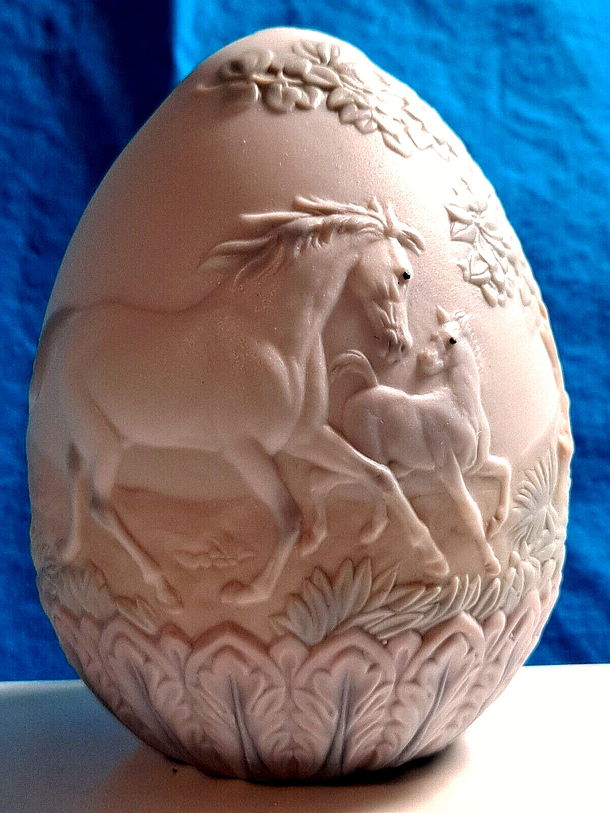 Lladro Annual Limited Edition Horse w/ Colt by Cabin Porcelain Egg Vintage 1995