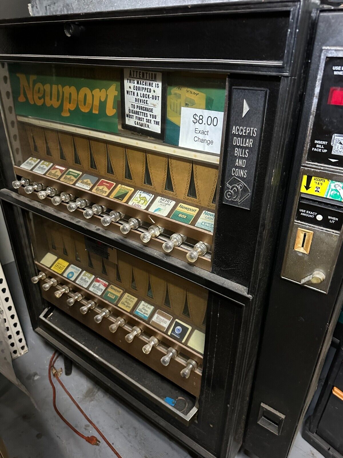 National Vendors Cigarette Vending Machine