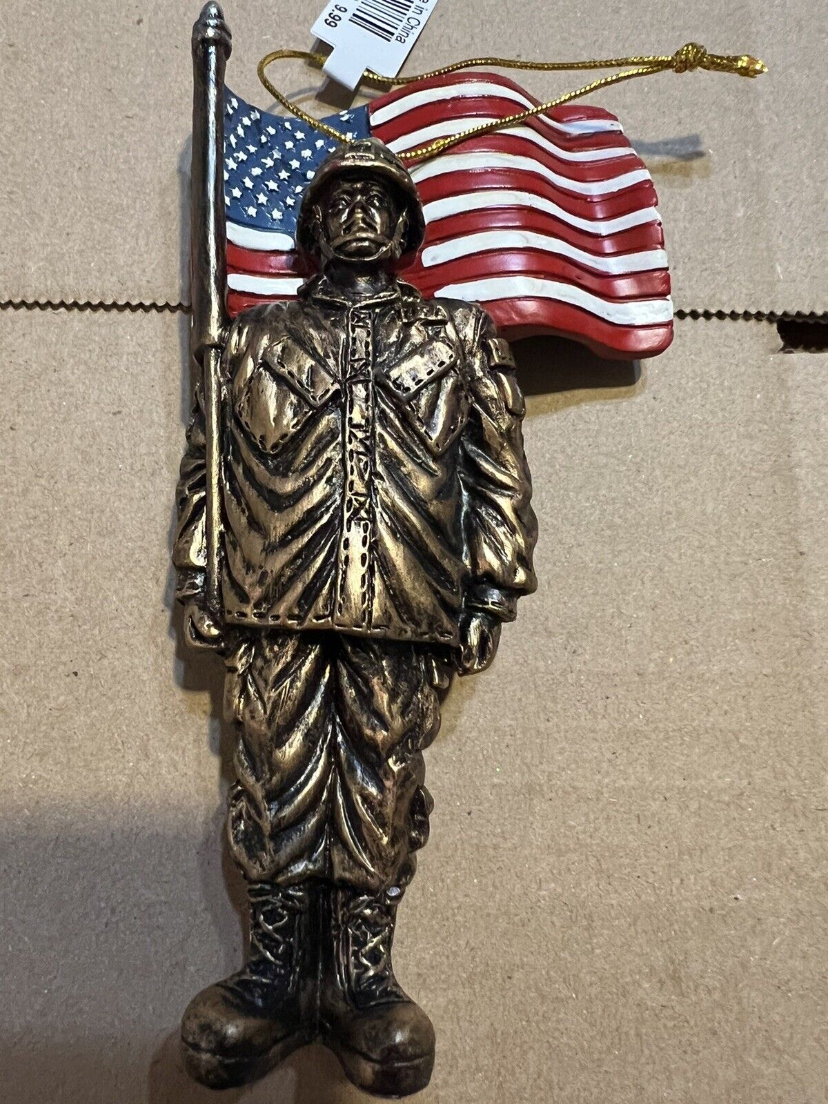 Soldier With American Flag Patriotic Ornament Heavy Cast Resin Cracker Barrel