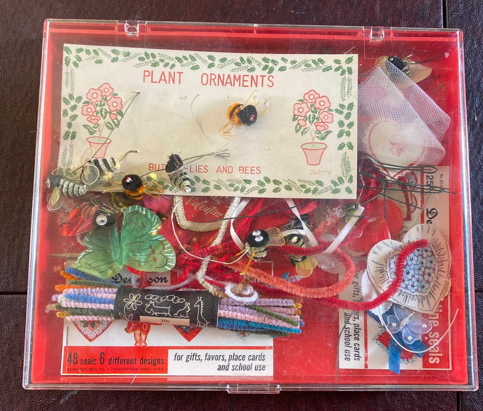 VNTG DENNISON\'S Seals Valentines Pipe Cleaner Chenille Bees Butterfly CRAFT LOT