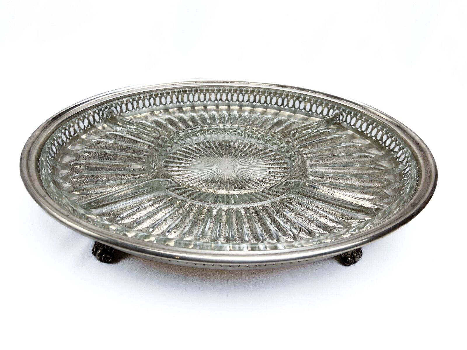 Leonard Silverplate Pierced Oval Serving Tray Divided Glass - 