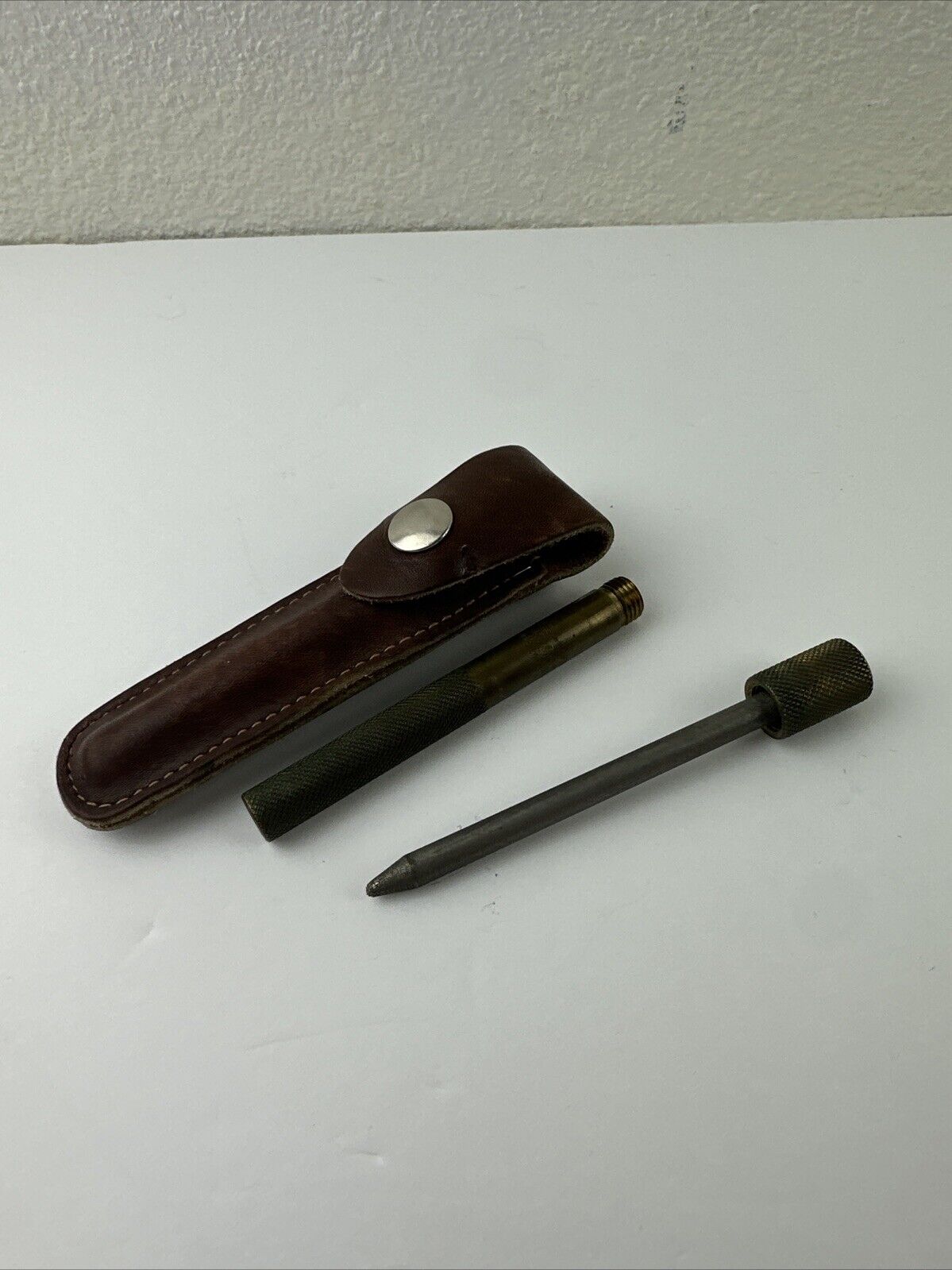 Eze-Lap Diamond Knife Sharpener Model M Brass Sharpening Rod w/ Leather Pouch