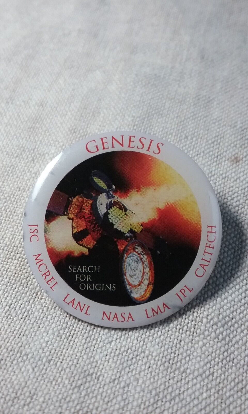 Vintage NASA Genesis Search for Origins Pin Pinback JPL CALTECH JSC