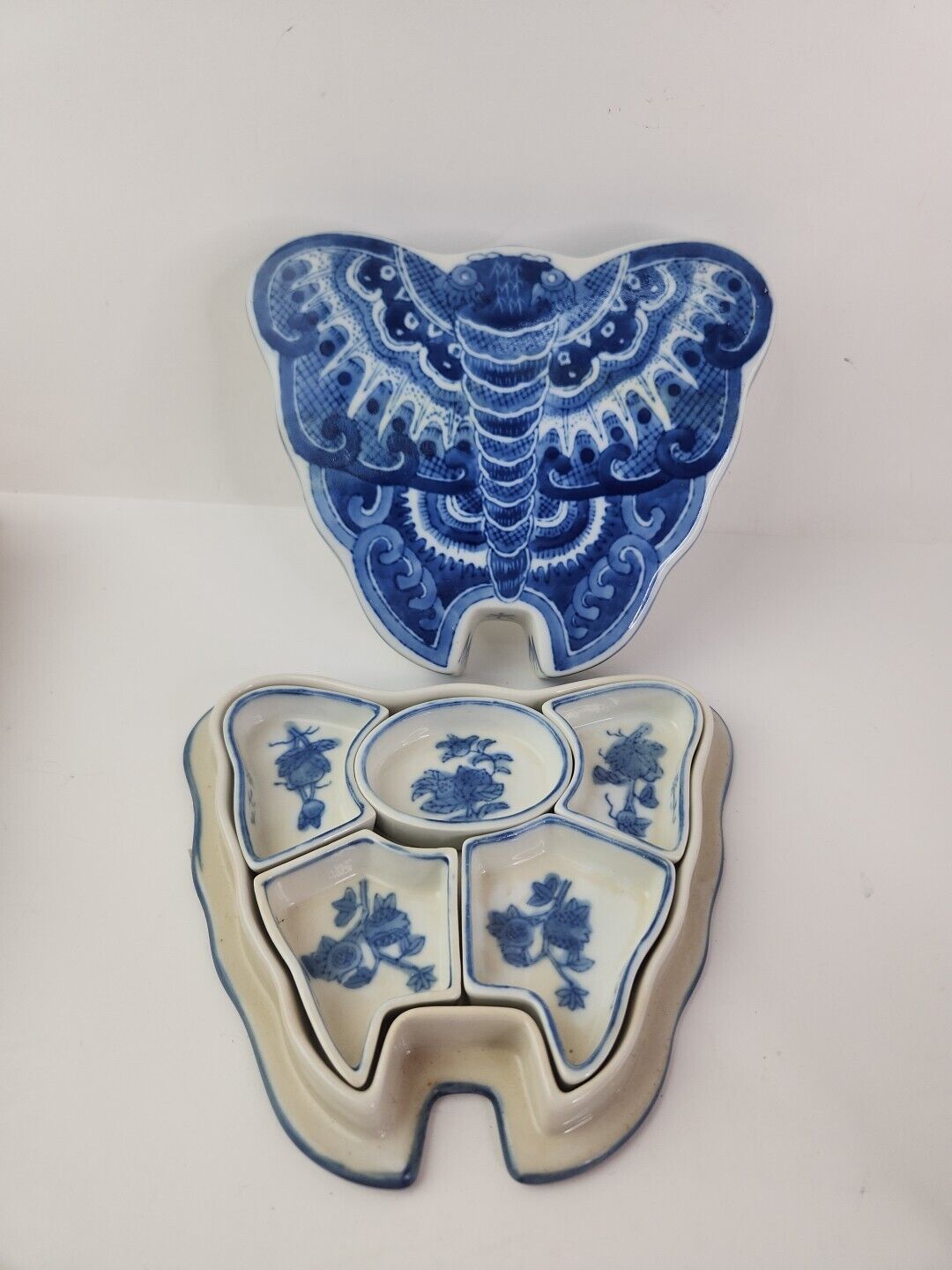 Chinese Porcelain Hors Doeuvre Sushi Butterfly Blue White Covered Dish Rare Vtg