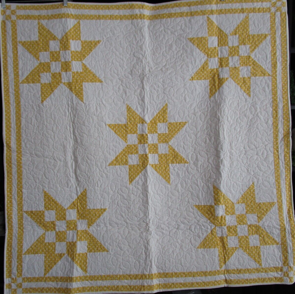 VINTAGE LOOK HANDMADE QUILT, STAR PATCHWORK, 2 COLOR, YELLOW, WHITE, 54X54 NEW