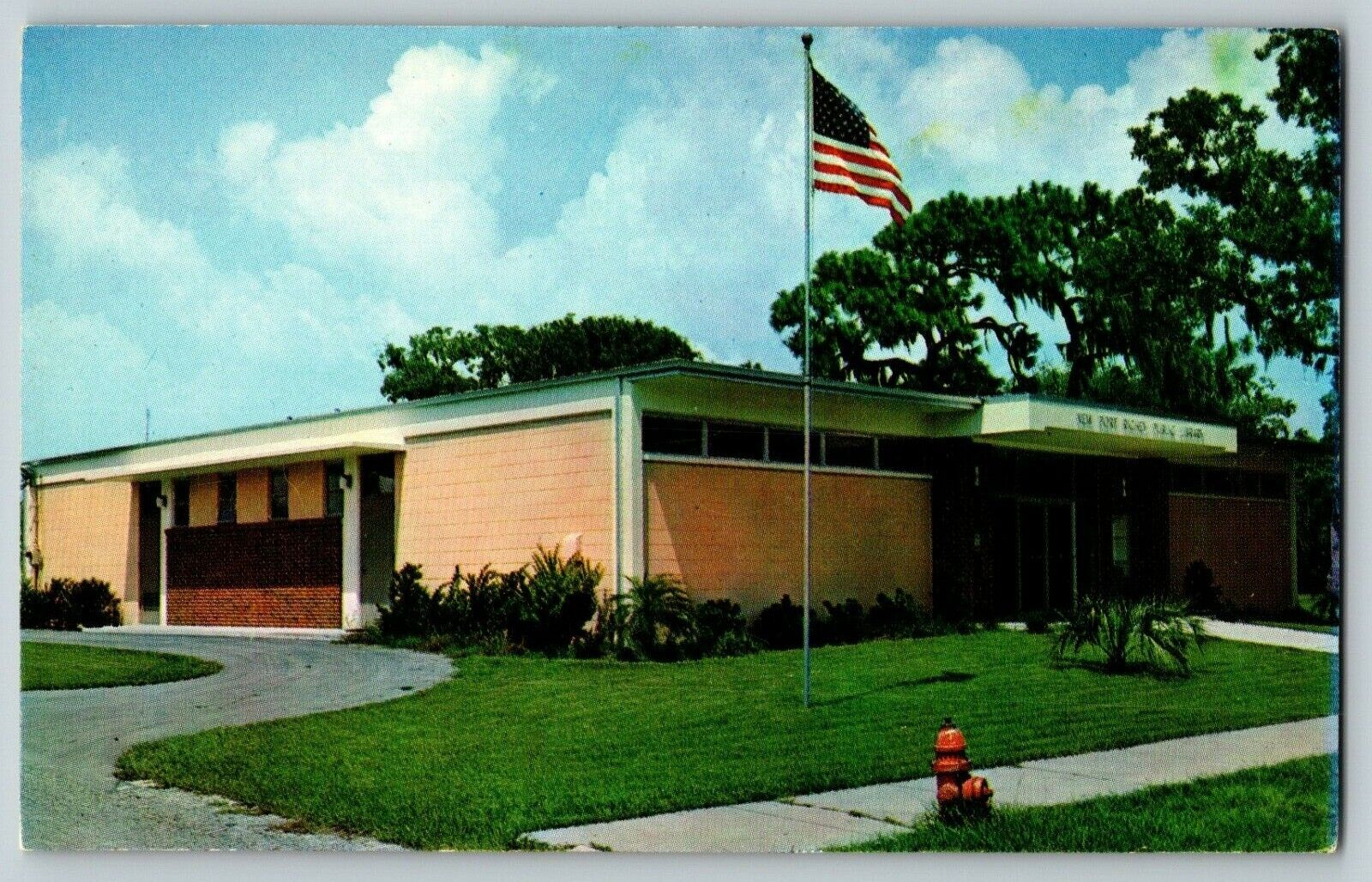 Postcard FL Public Library  New Port Richey Florida