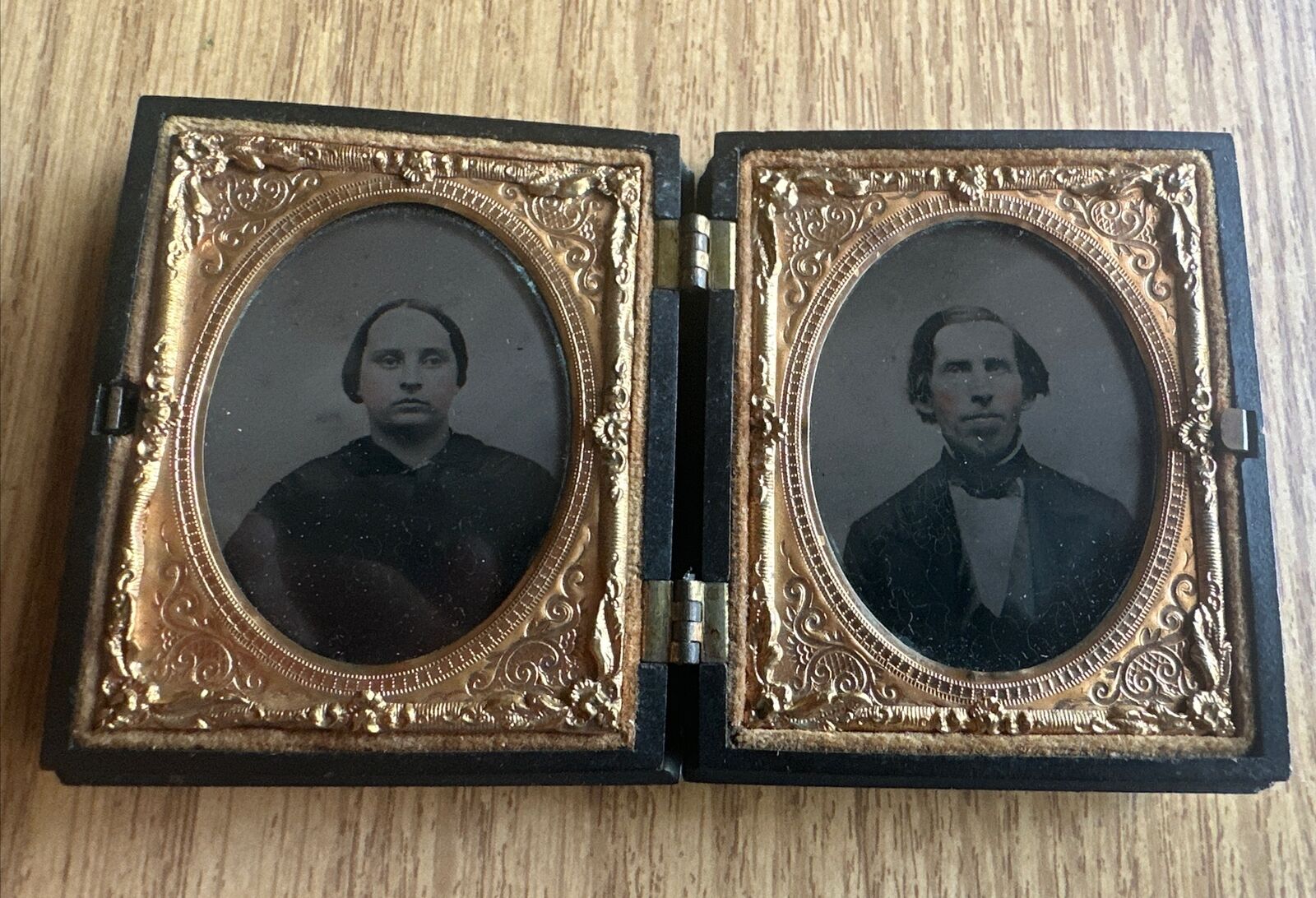 1850s Double Ambrotype 1/9th Plate Man Woman Couple Full Union Case