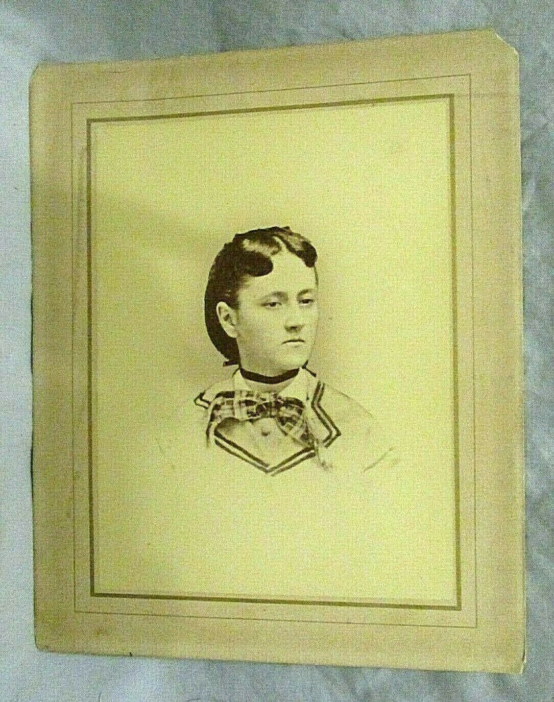 Antique Large Cabinet Card Photo CDV Young Lady 10\