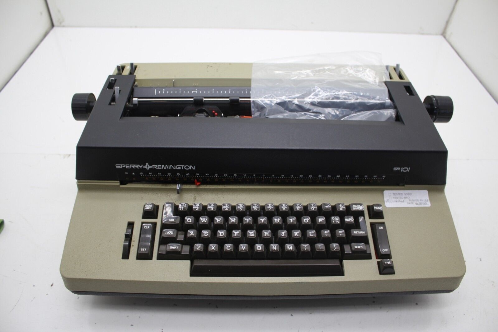 FOR PARTS  Sperry Remington Rand SR101 Electric Typewriter - VGC - COLLECTIBLE
