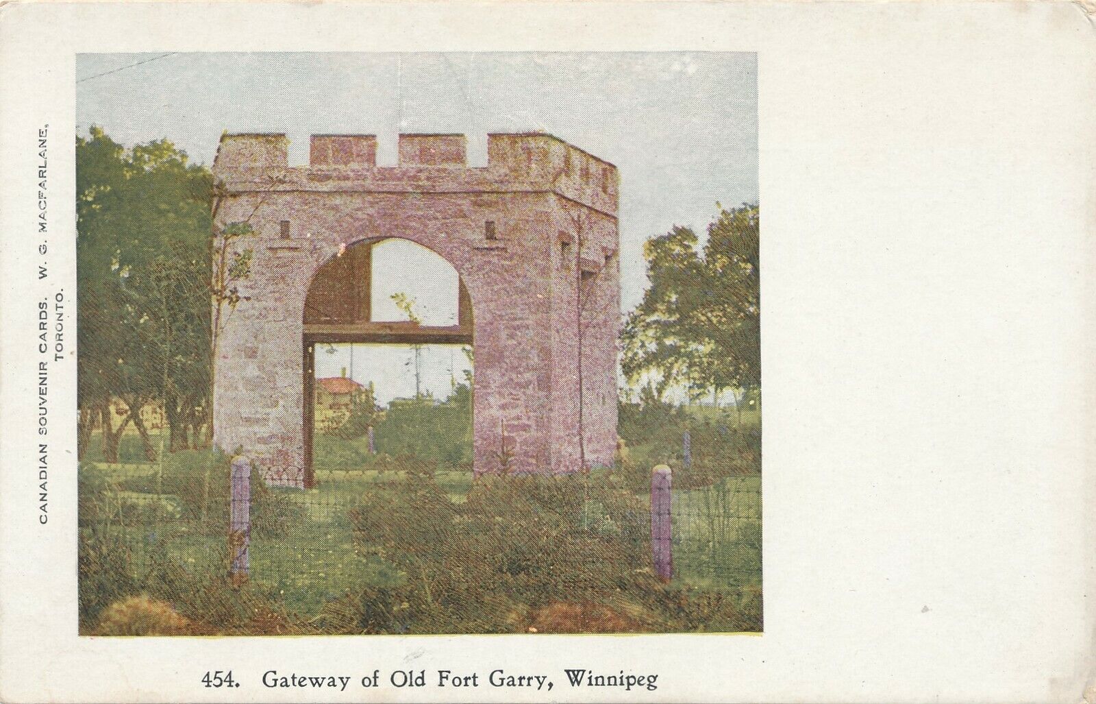 WINNIPEG MAN – Gateway of Old Fort Garry – udb (pre 1908)