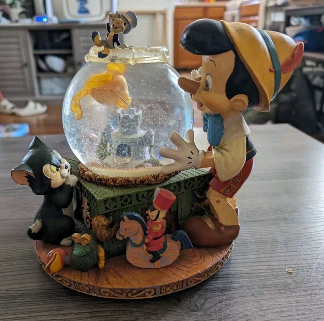 Vintage Disney Pinocchio Fishbowl Toyland Musical Snowglobe Tested And Working