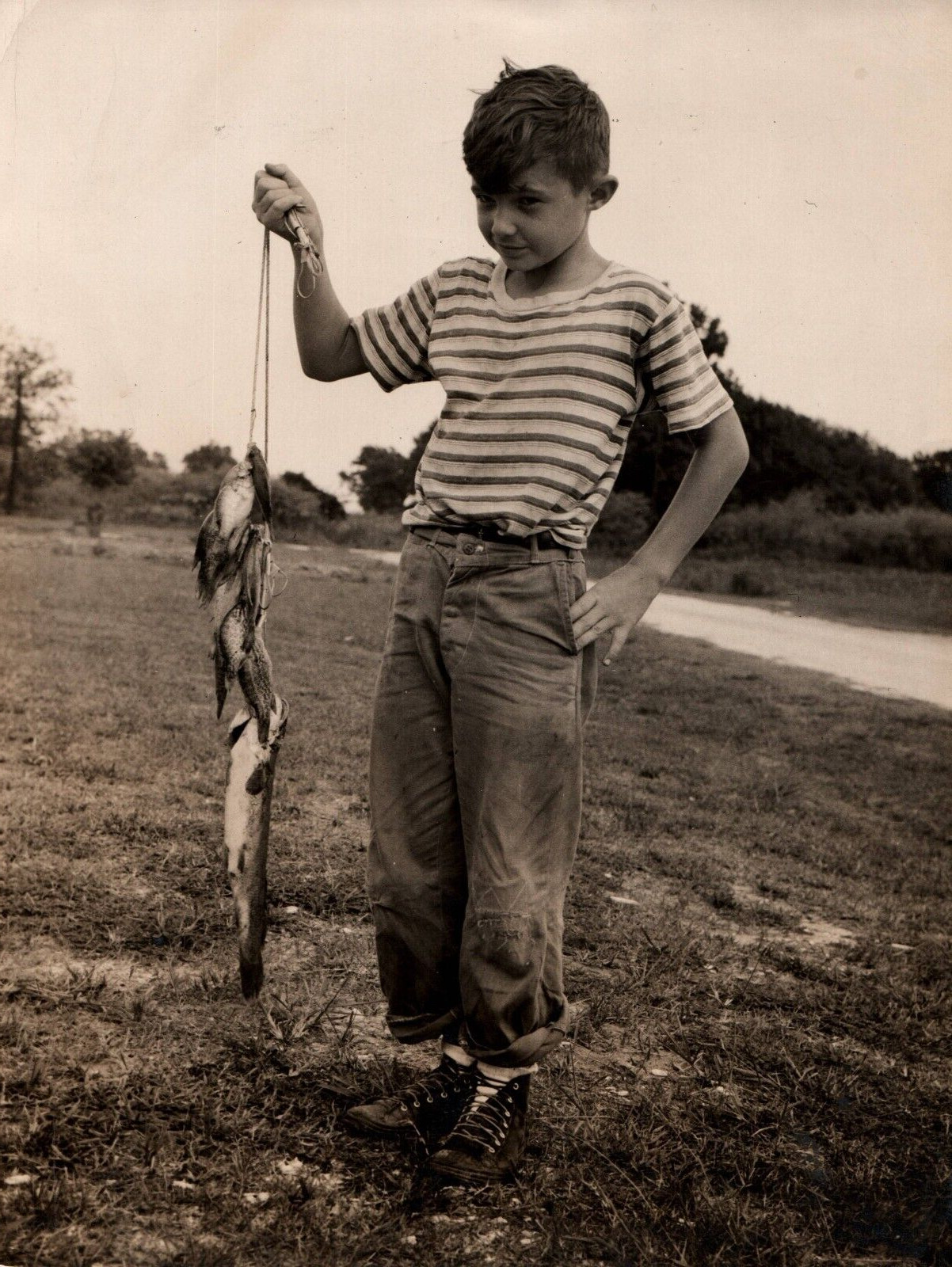 POVERTY BOY FISHING FAVORITE PASTIMES by MILTON LAWLESS 1947 ORIG Photo 759