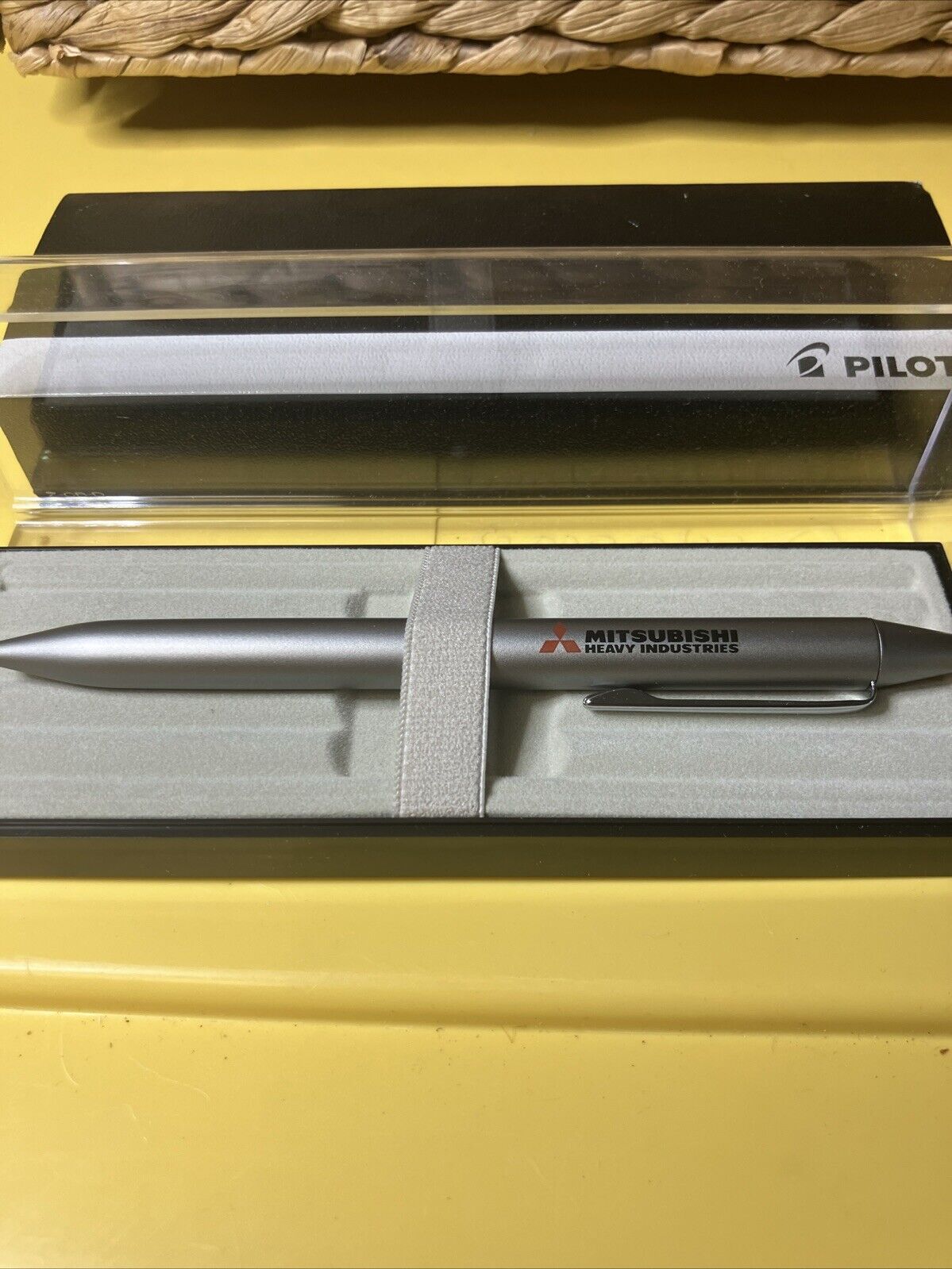 Pilot Frixion Erasable Ball Point Pen. 0.38mm. Red/Black. Mitsubishi Logo
