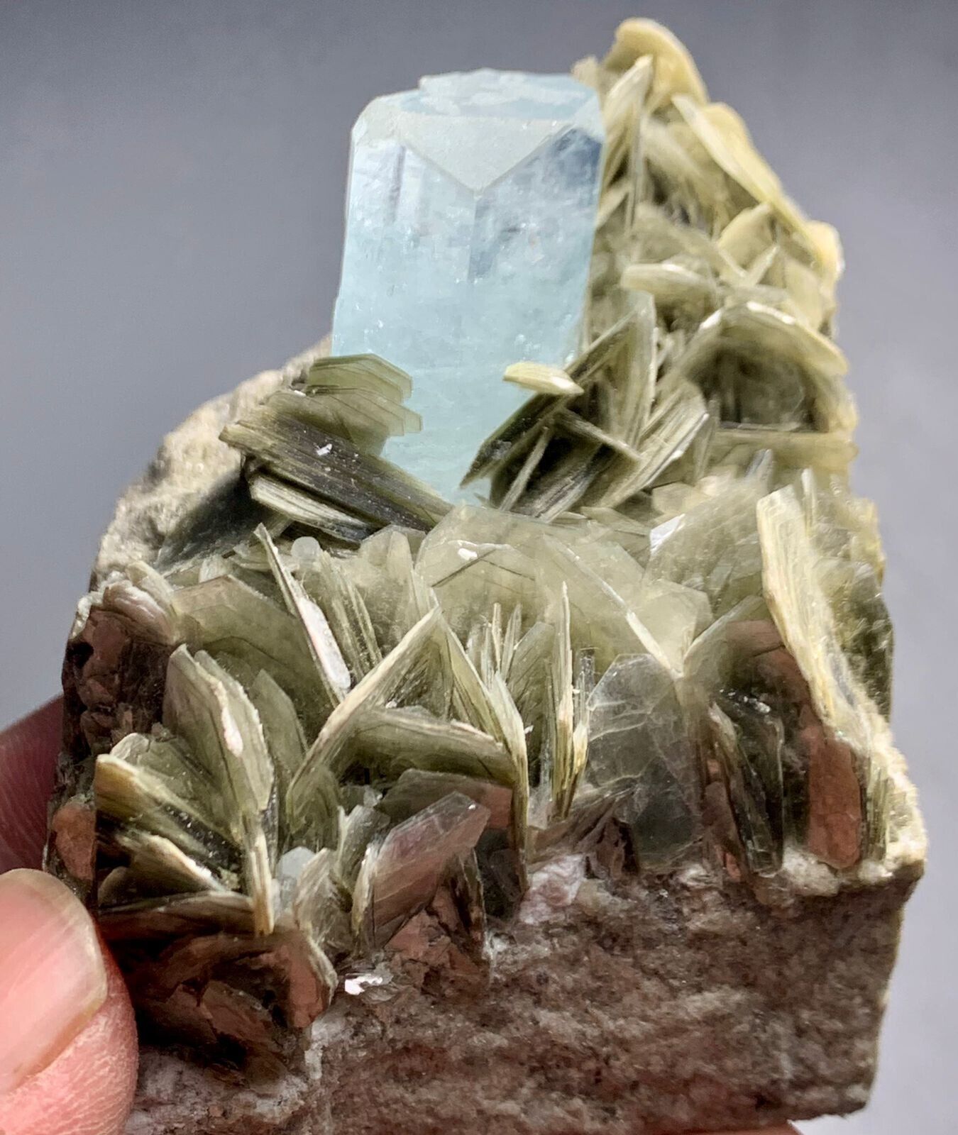 274 Gram Aquamarine Crystal with Mica from Skardu Pakistan