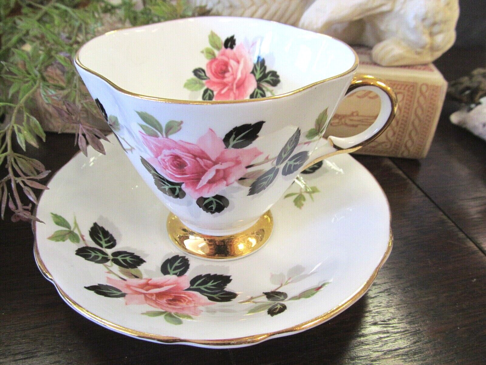 CLARENCE tea cup and saucer PINK  roses flared teacup pattern England 1930s 