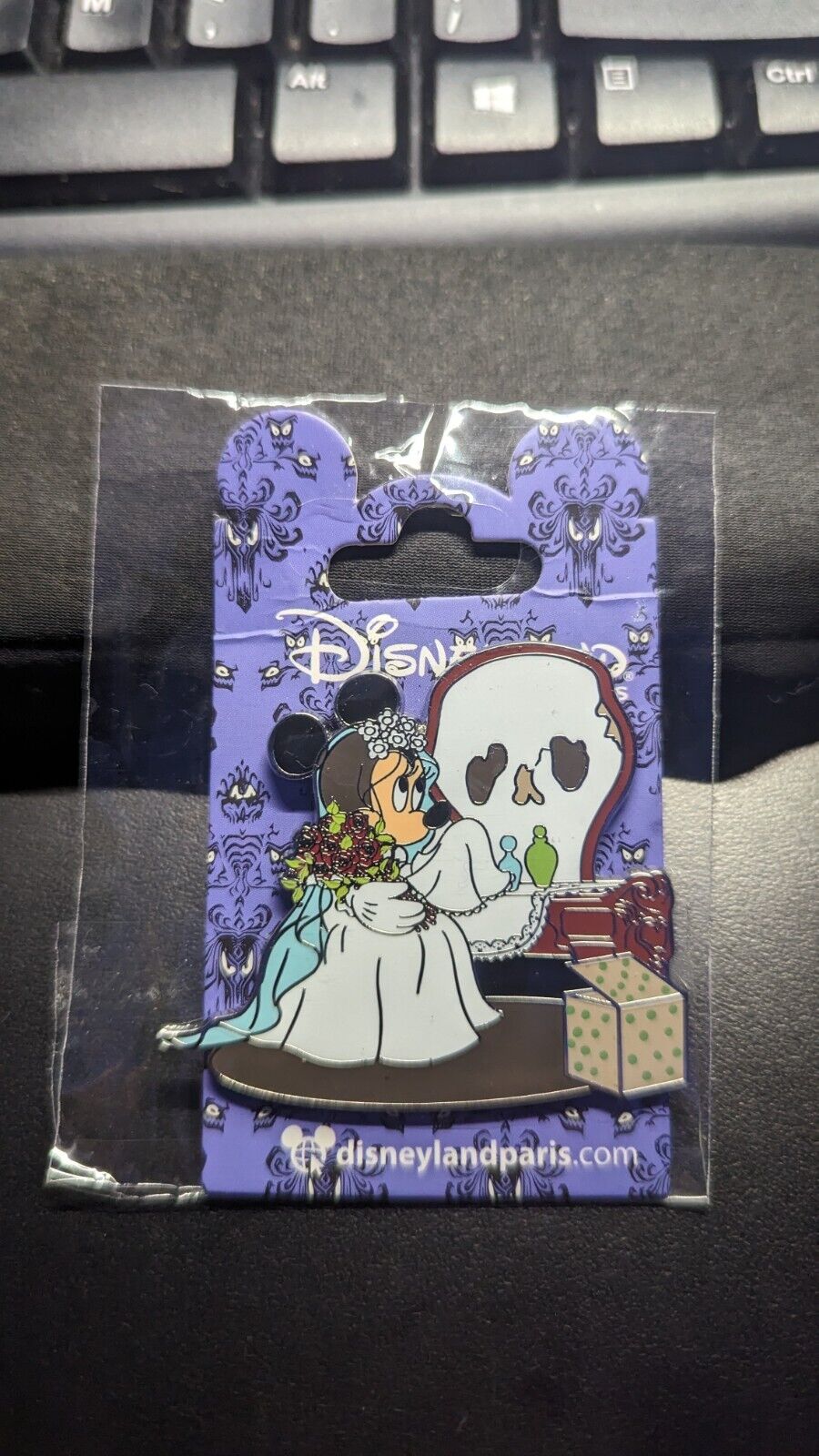 New Disney DLP DLRP Disneyland Paris Bride Phantom Manor Minnie Mouse Pin 2022