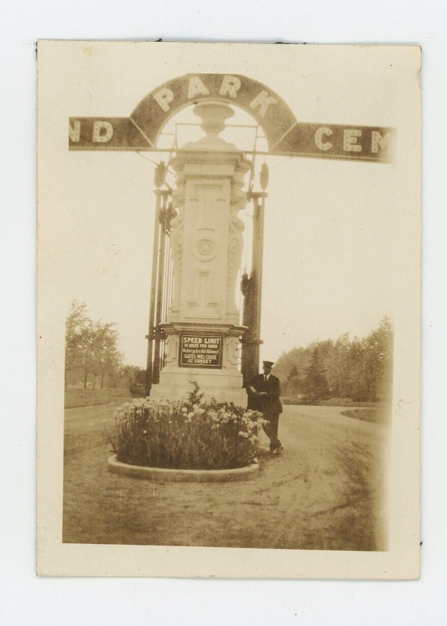 Vintage Photo Historic Landmark Roseland Park Cemetary 12 Mile Detroit MI 1927