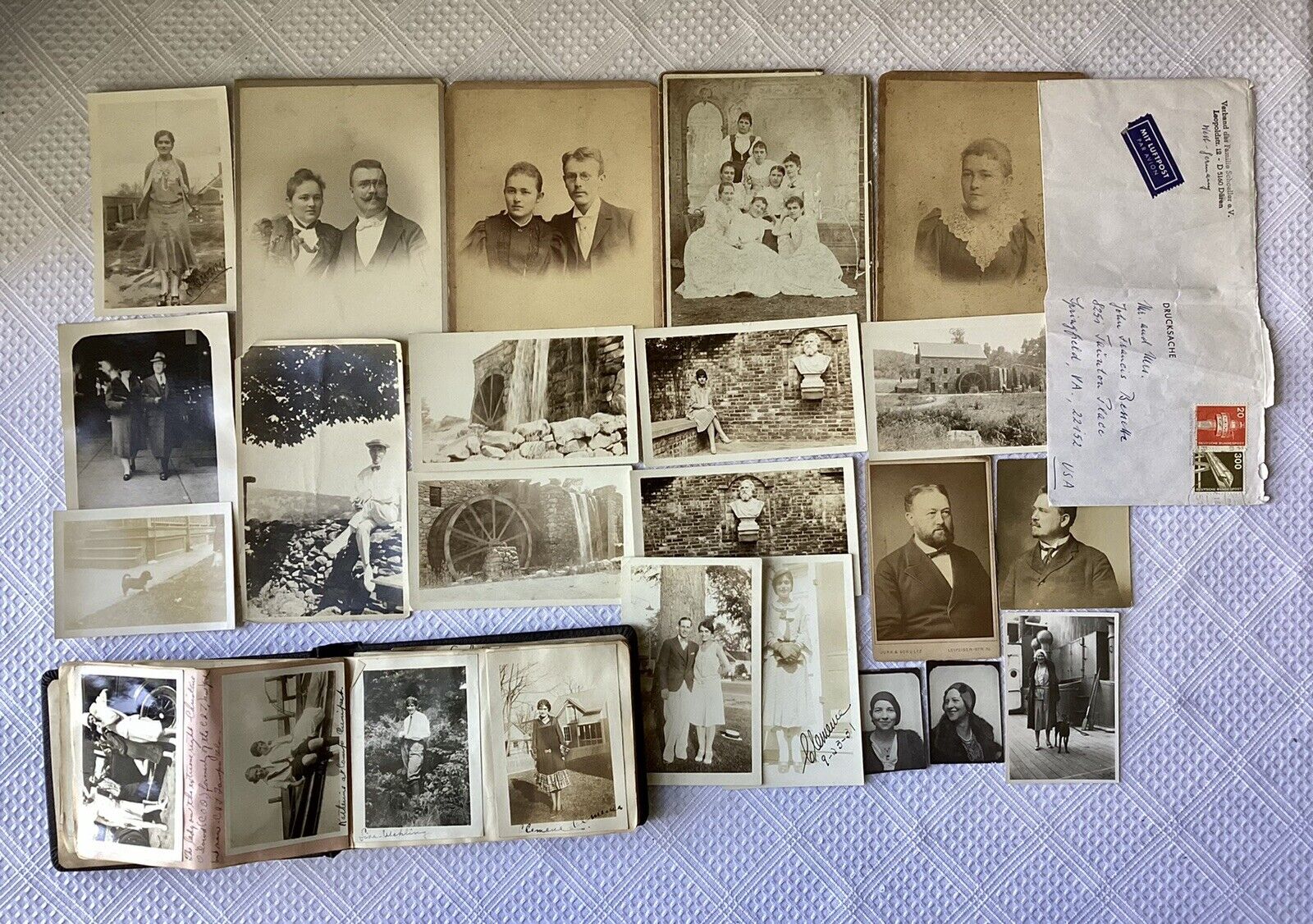 Collection of 67 Antique & Vtg Family Portrait Photos & Album, USA