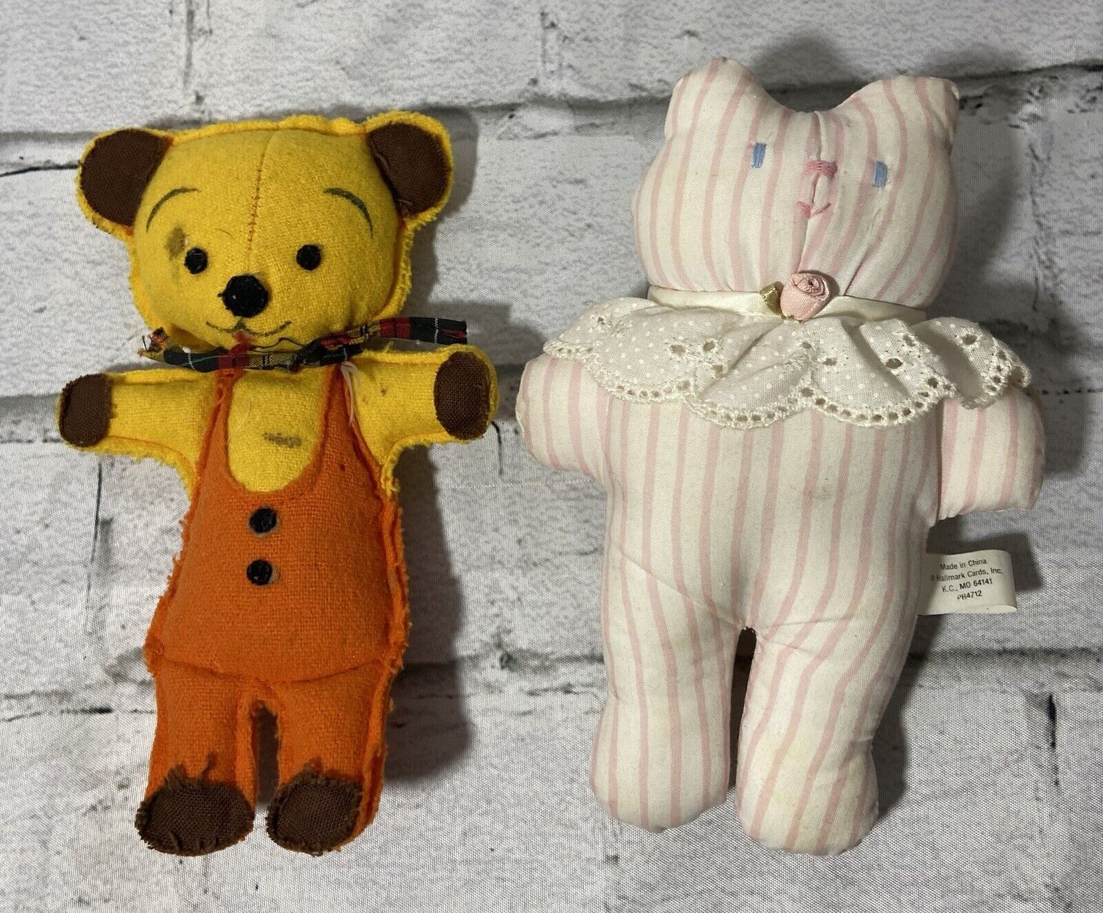 Set of 2 Vintage Teddy Bears-Kensington Gardens -6” and Western Publishing 6”