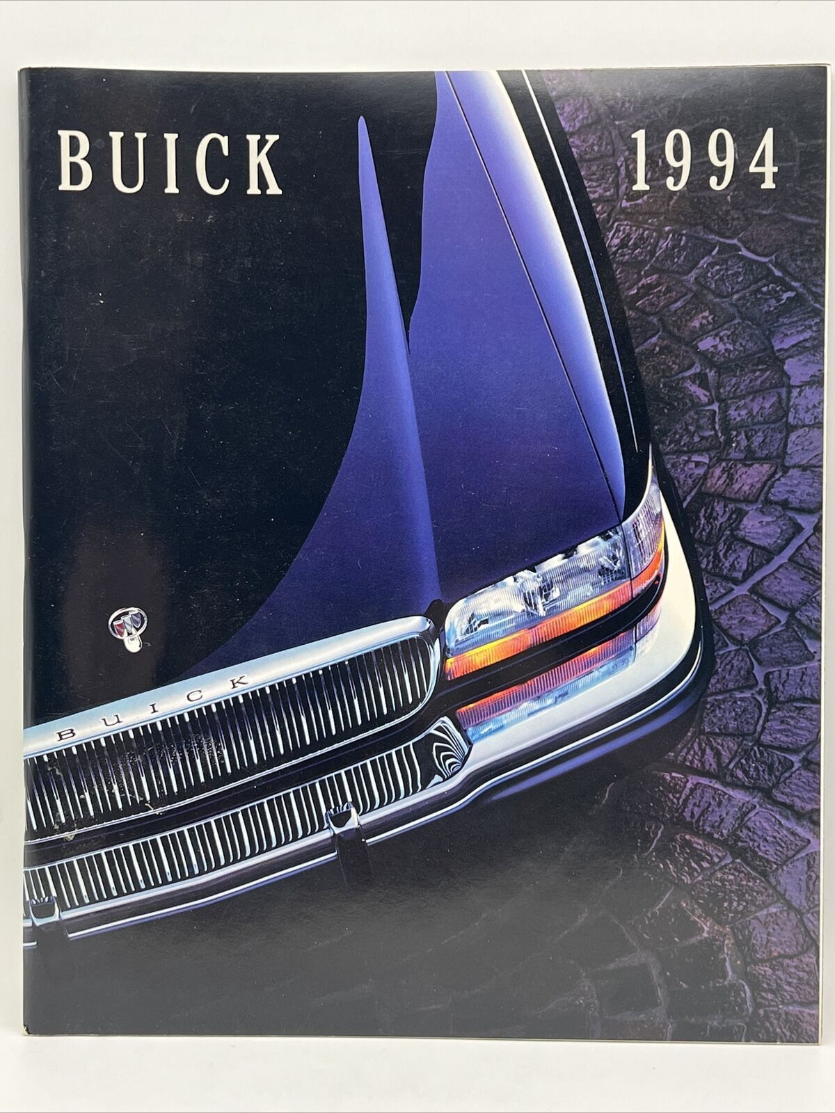1994 GREAT AMERICAN ROAD BELONGS TO BUICK Dealer Sales Bound Magazine Catalog