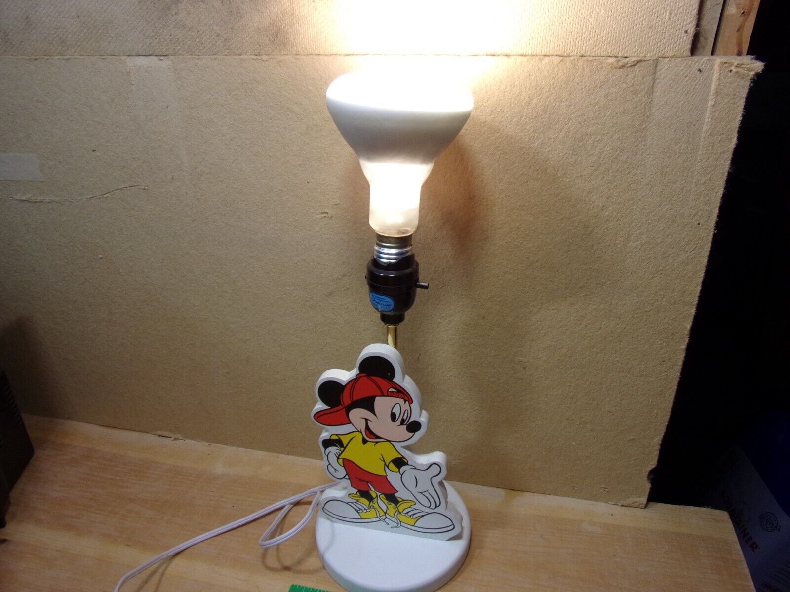 Classic Disney Mickey with hat Lamp Wood & Metal underwriters laboratories