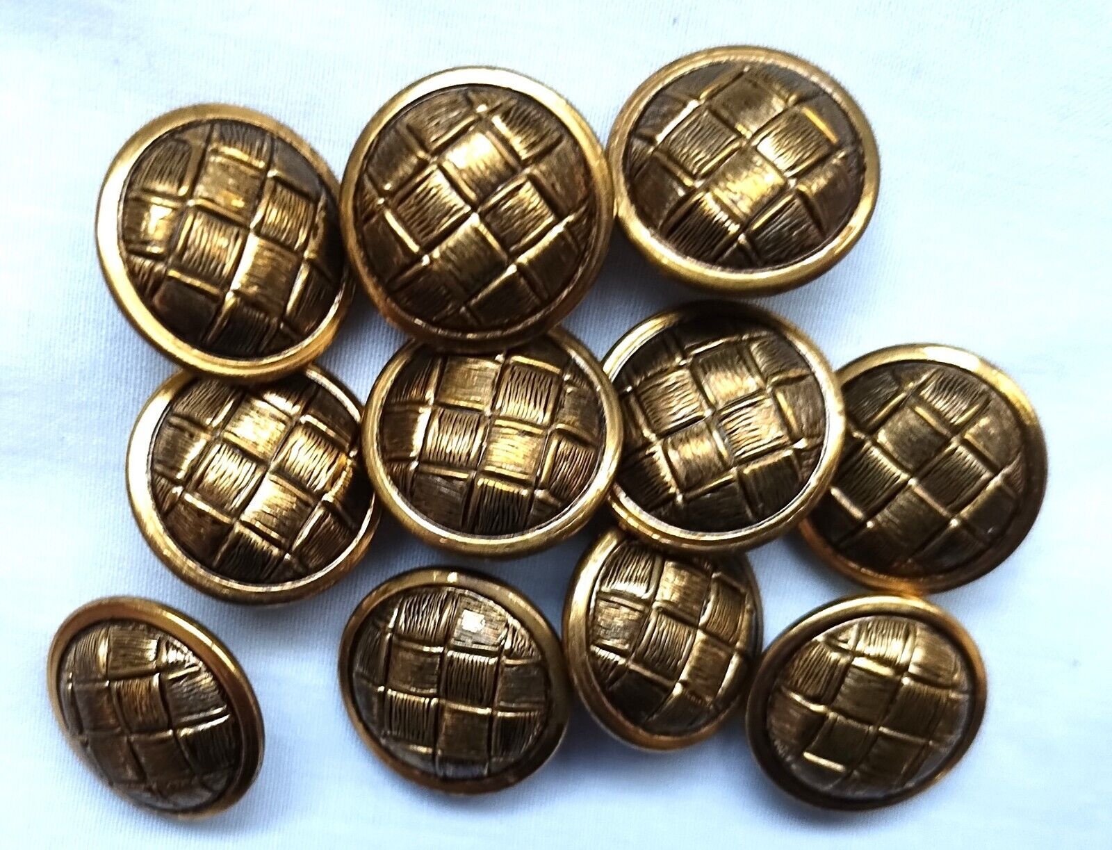 Eleven ¾ inch BRASS Toned Metal Buttons ~ Basket Weave