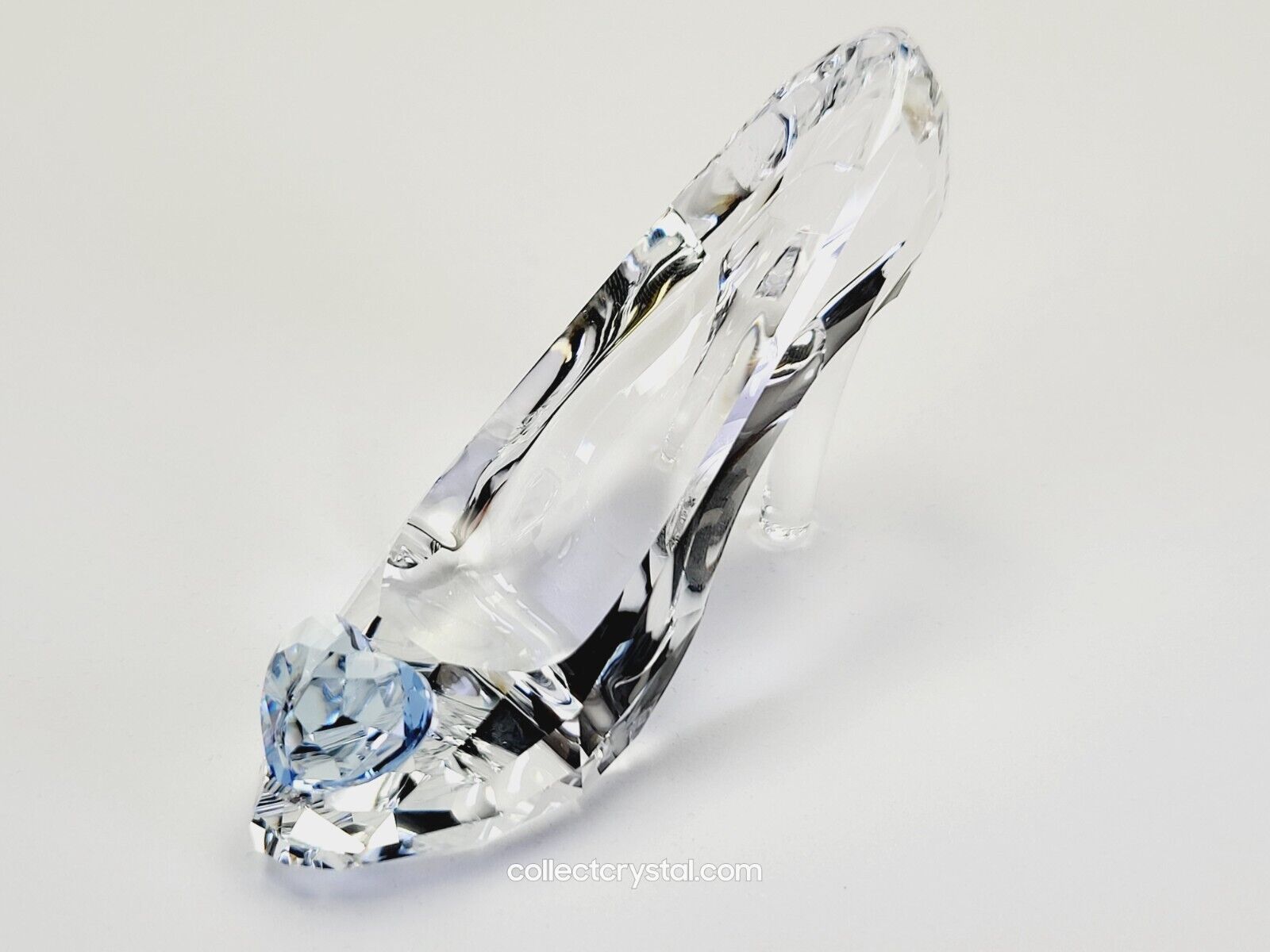 SWAROVSKI crystal Cinderella\'s Slipper Figurine retired 2015 Disney # 5035515