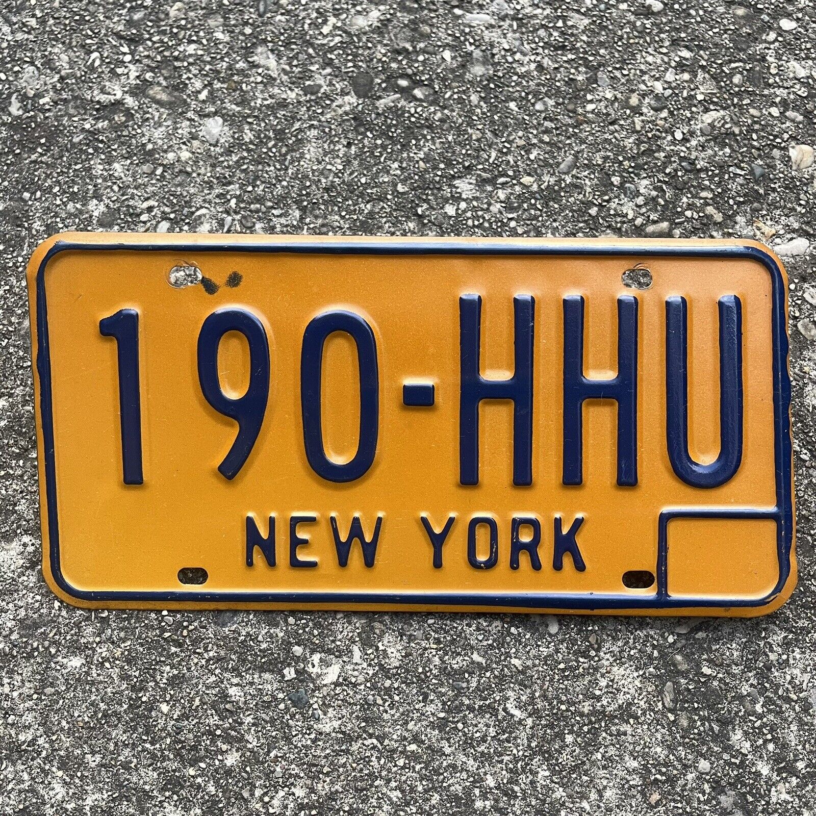 1970\'s New York License Plate Tag 190-HHU Vintage Original