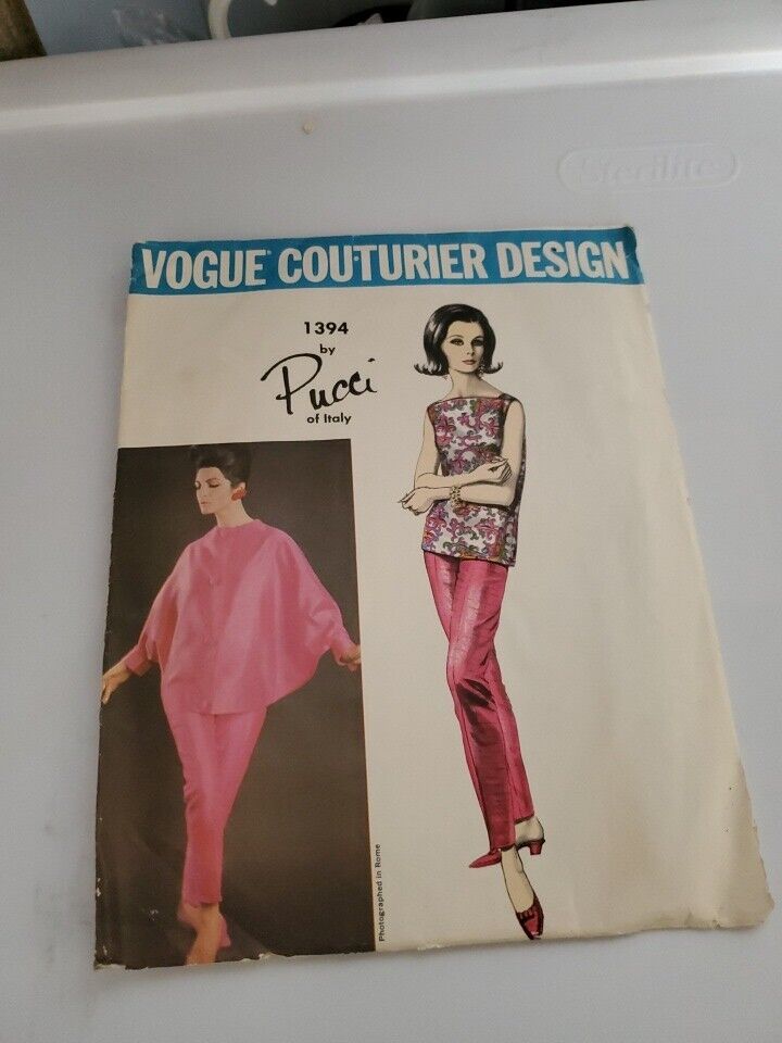 RARE Vogue PUCCI Batwing Jacket, Blouse, Tapered Pant Size 10 Pattern 1394 Cut