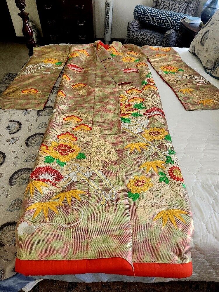 Authentic Handmade Chinese Silk Wedding Kimono