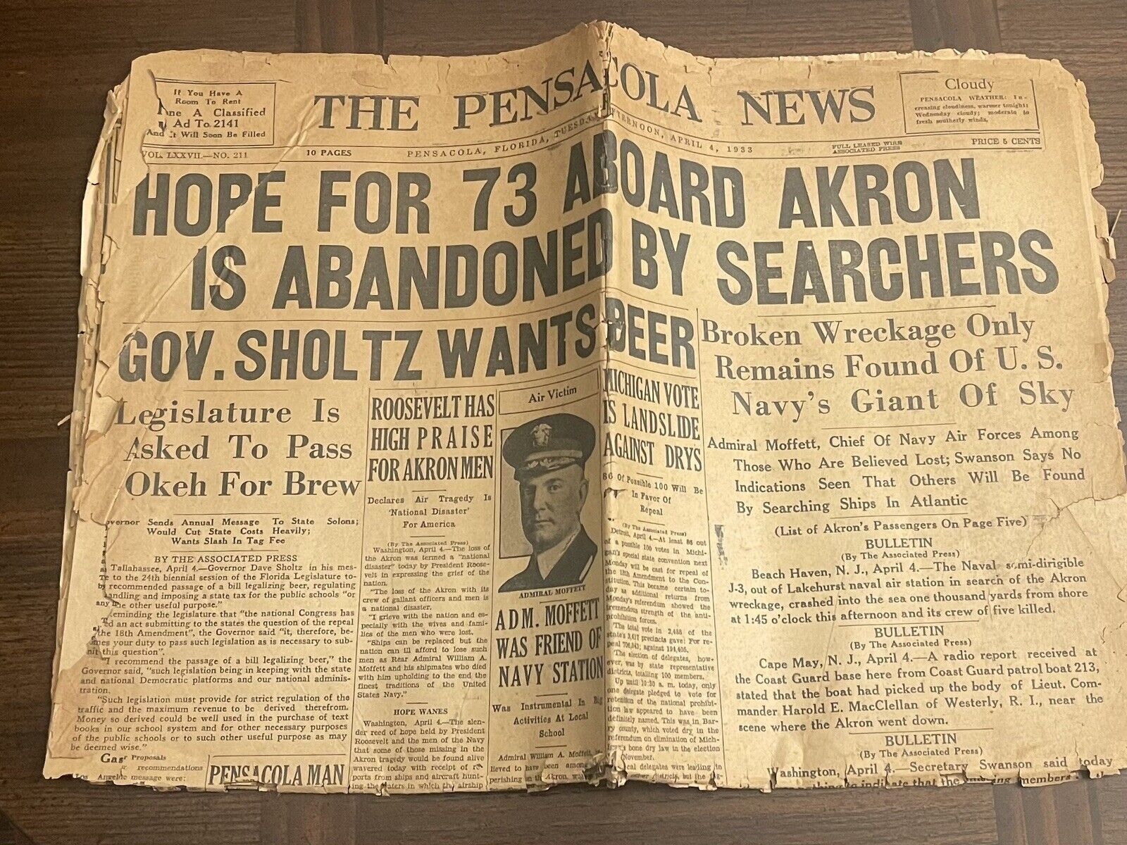 The Pensacola News Florida April 4, 1933 Akron Moffett Roosevelt