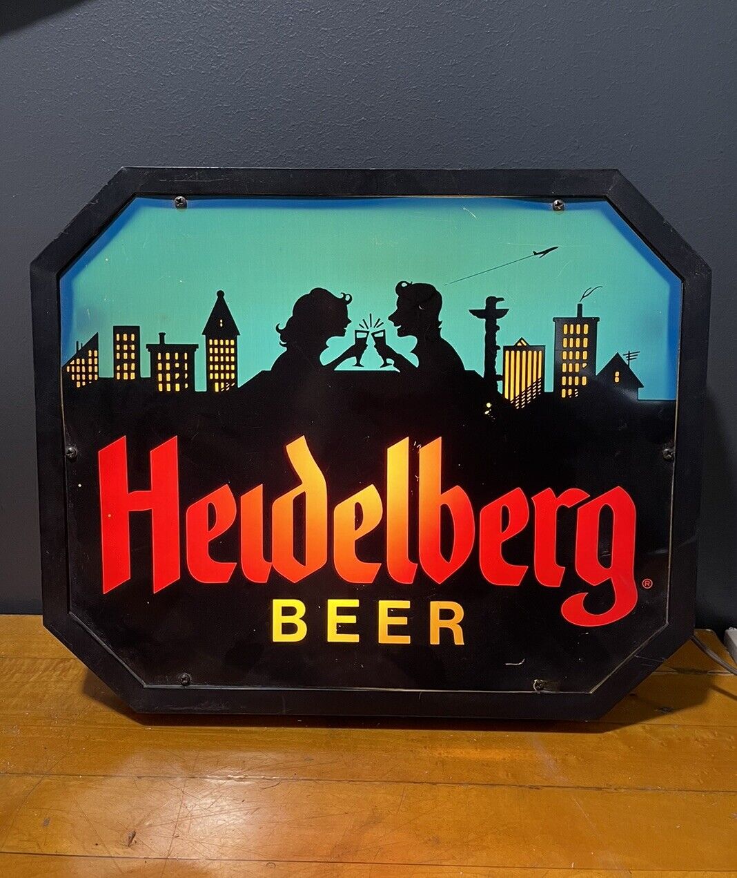 VERY RARE Heidelberg Beer Light Up Sign Vintage Man Cave Bar Sign