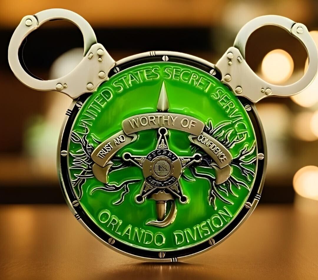 🔥Walt Disneyworld Mickey Ears Green Disney Challenge Coin U.S. Secret Service