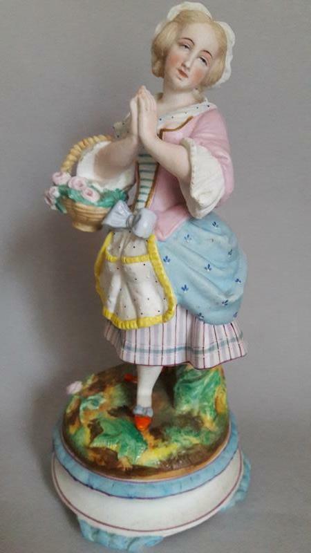 figurine Ceramic Girl with a basket OLD Paris mid 19th century