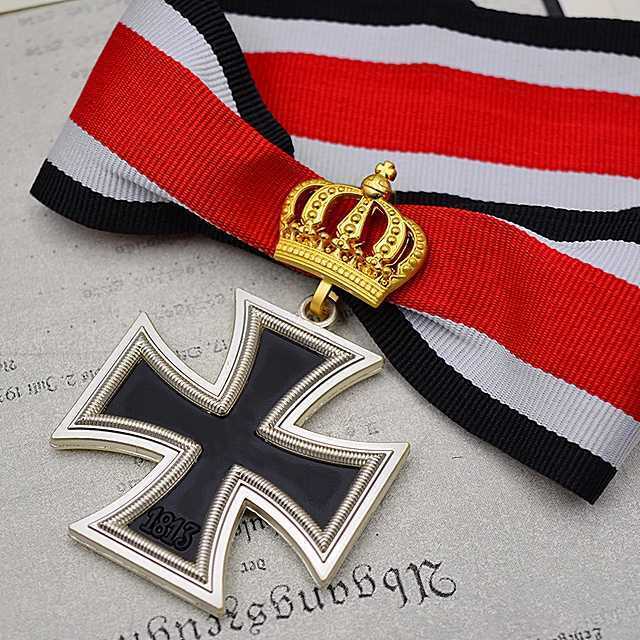 WWII German iron cross medal with crown badge with box Historical Edition