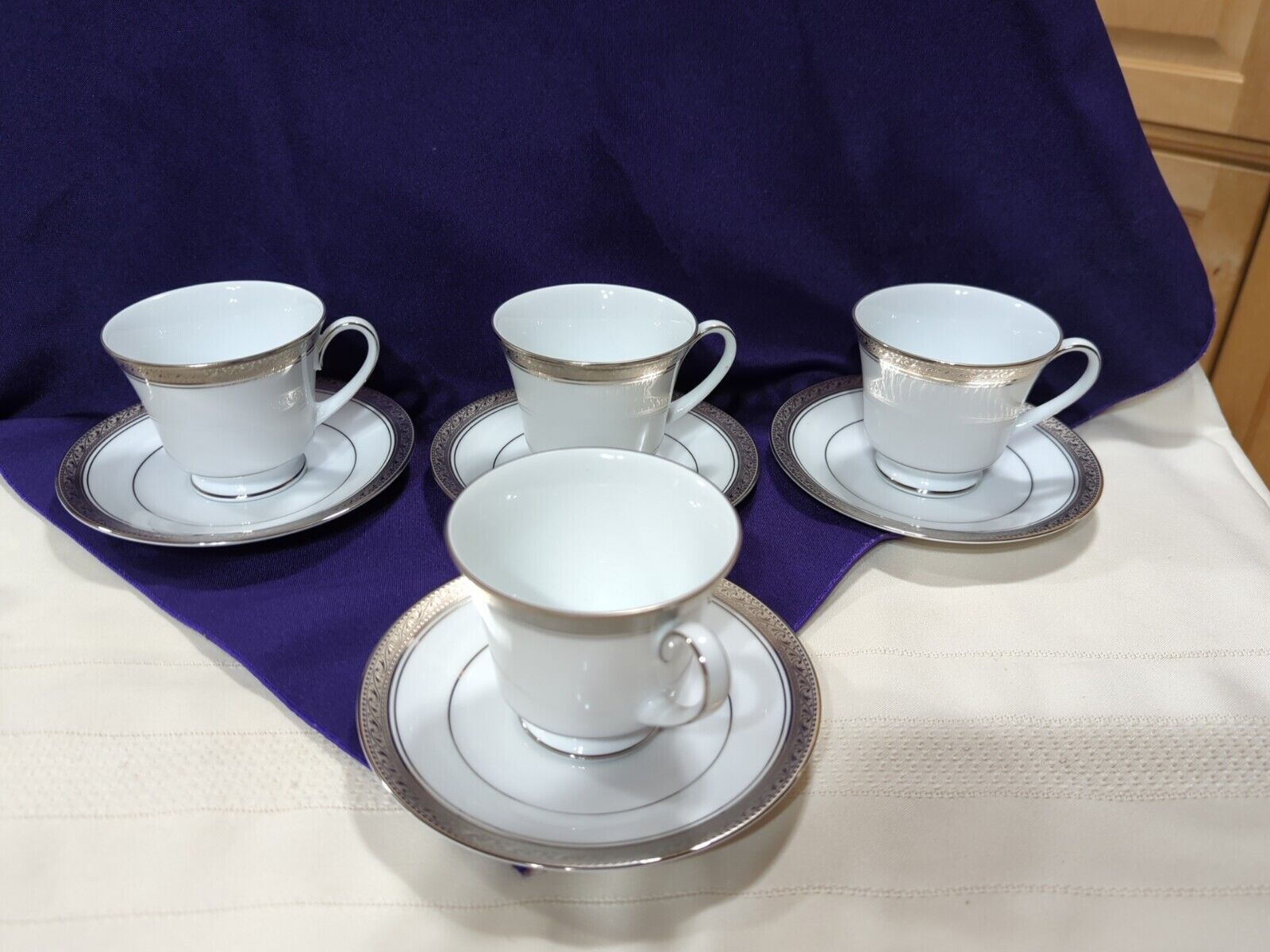 4 Legendary Noritake Crestwood Platinum 4166 Coffee Tea Cups With Saucers 