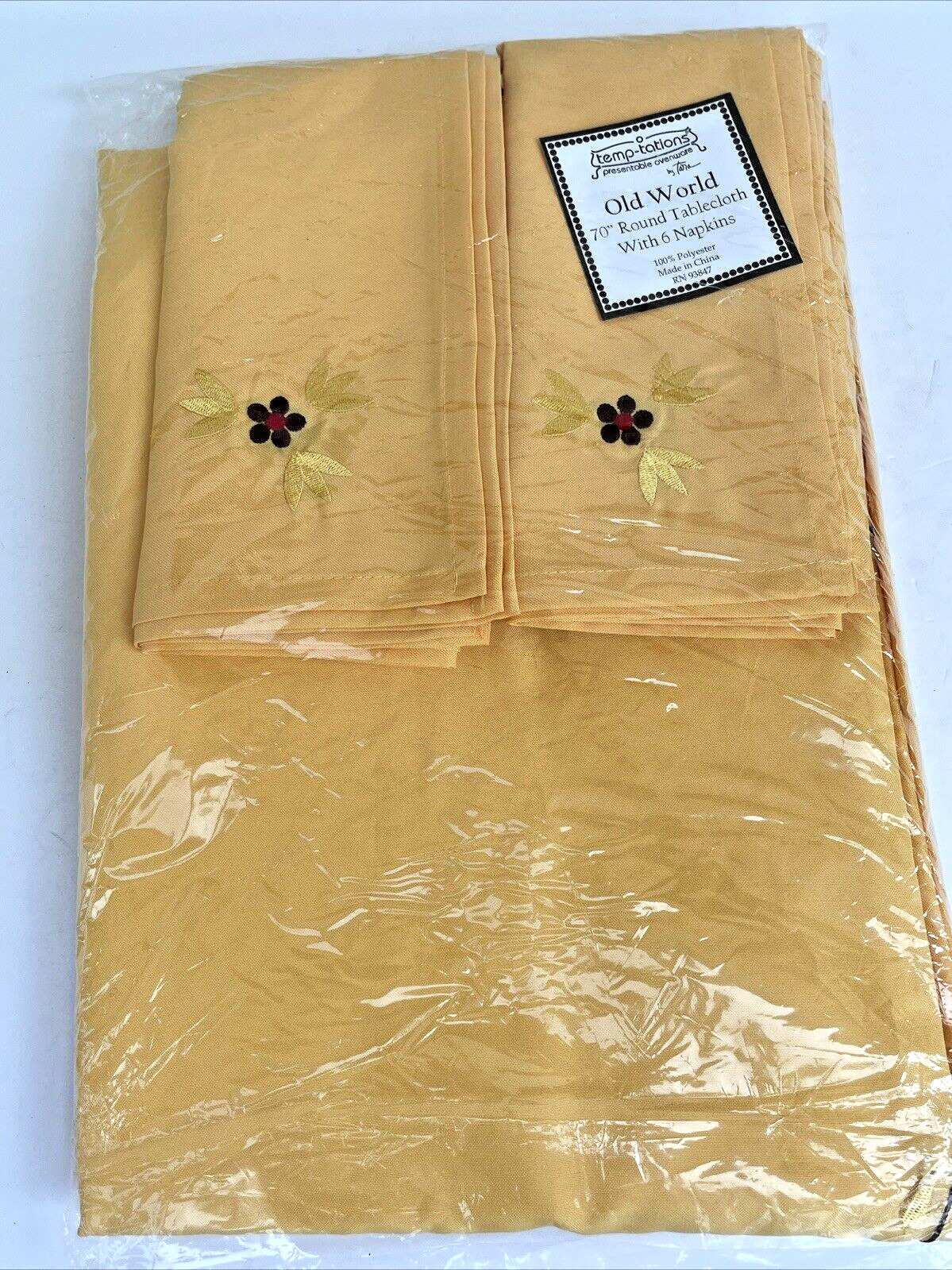 Temptations by Tara Tablecloth & 6  Napkins Old World Yellow 70” Round 100% Poly
