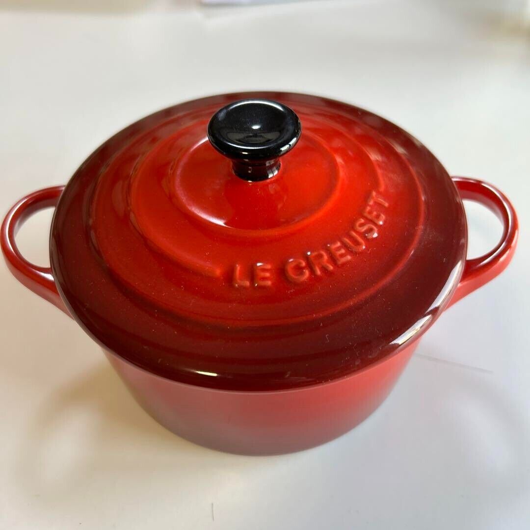 Le Creuset Cocotte ronde 12cm Cherry red No box (please read)