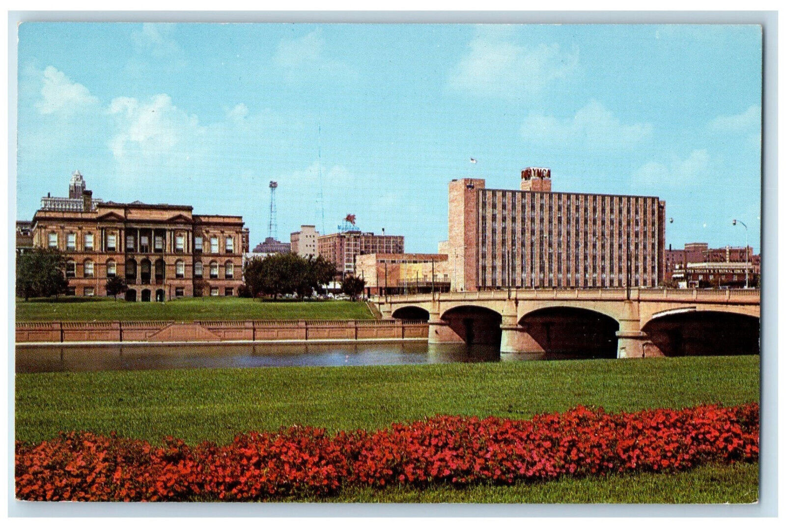 c1960\'s YMCA Building and City Library Des Moines Iowa IA Vintage Postcard