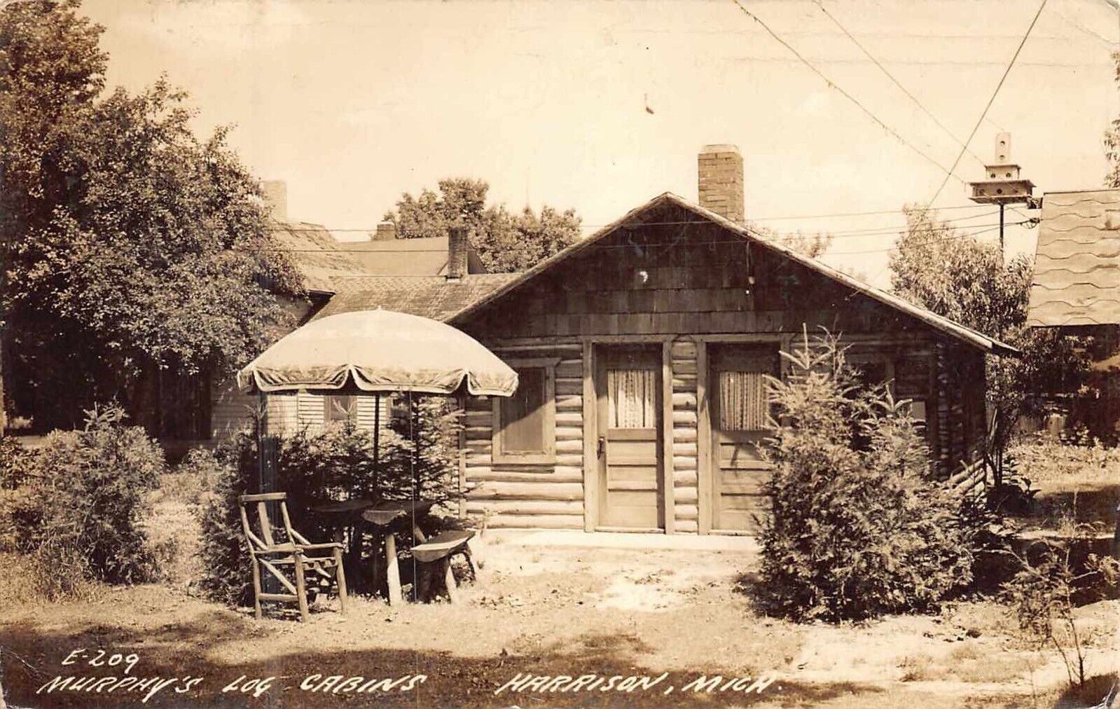 MI - 1944 REAL PHOTO Murphy’s Log Cabin at Harrison, Michigan - Clare County