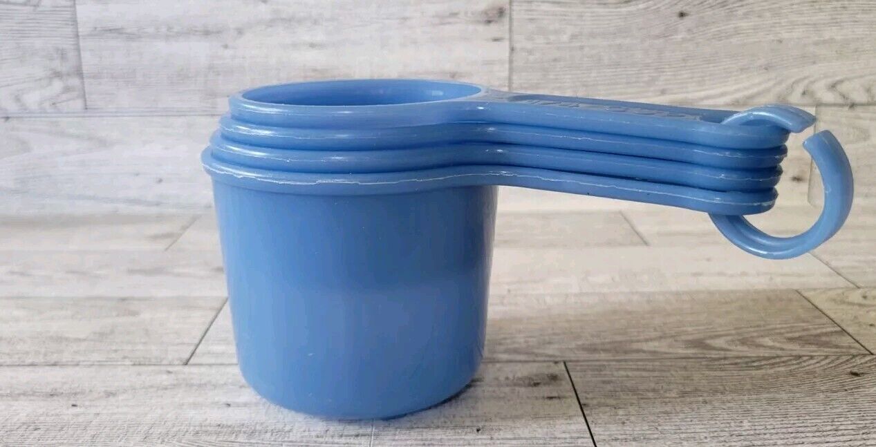 Vintage Rubbermaid Nesting Measuring Cups Blue 4 Pc Set 8315 Ring Servin Saver