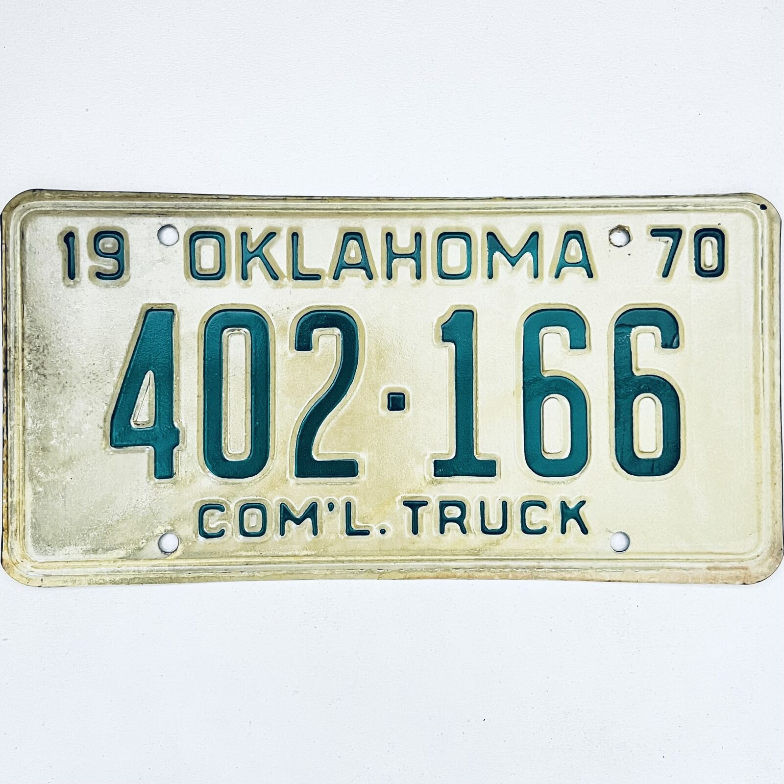 1970 United States Oklahoma Commercial Truck License Plate 402-166