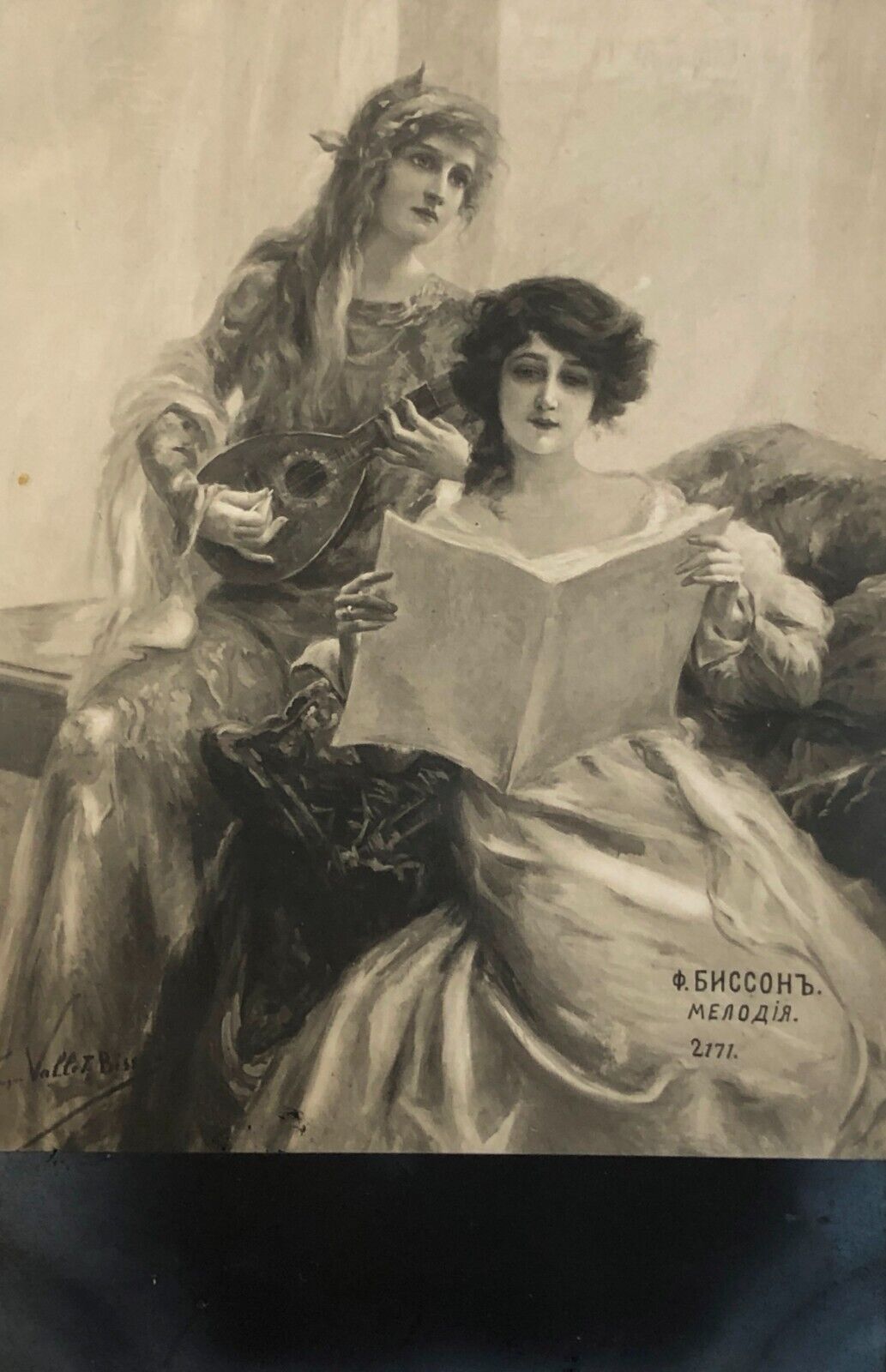 1900s Two Beautiful Ladies Girls Women Music Melody B&W card ANTIQUE POSTCARD