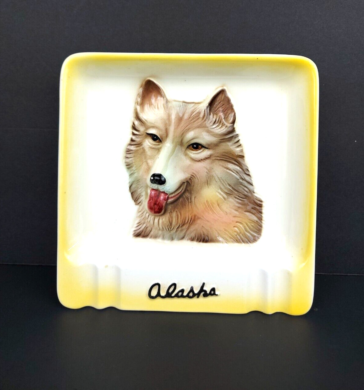 Vintage Souvenir Alaska Alaskan Malamute Dog Yellow Ceramic Cigarette Ashtray