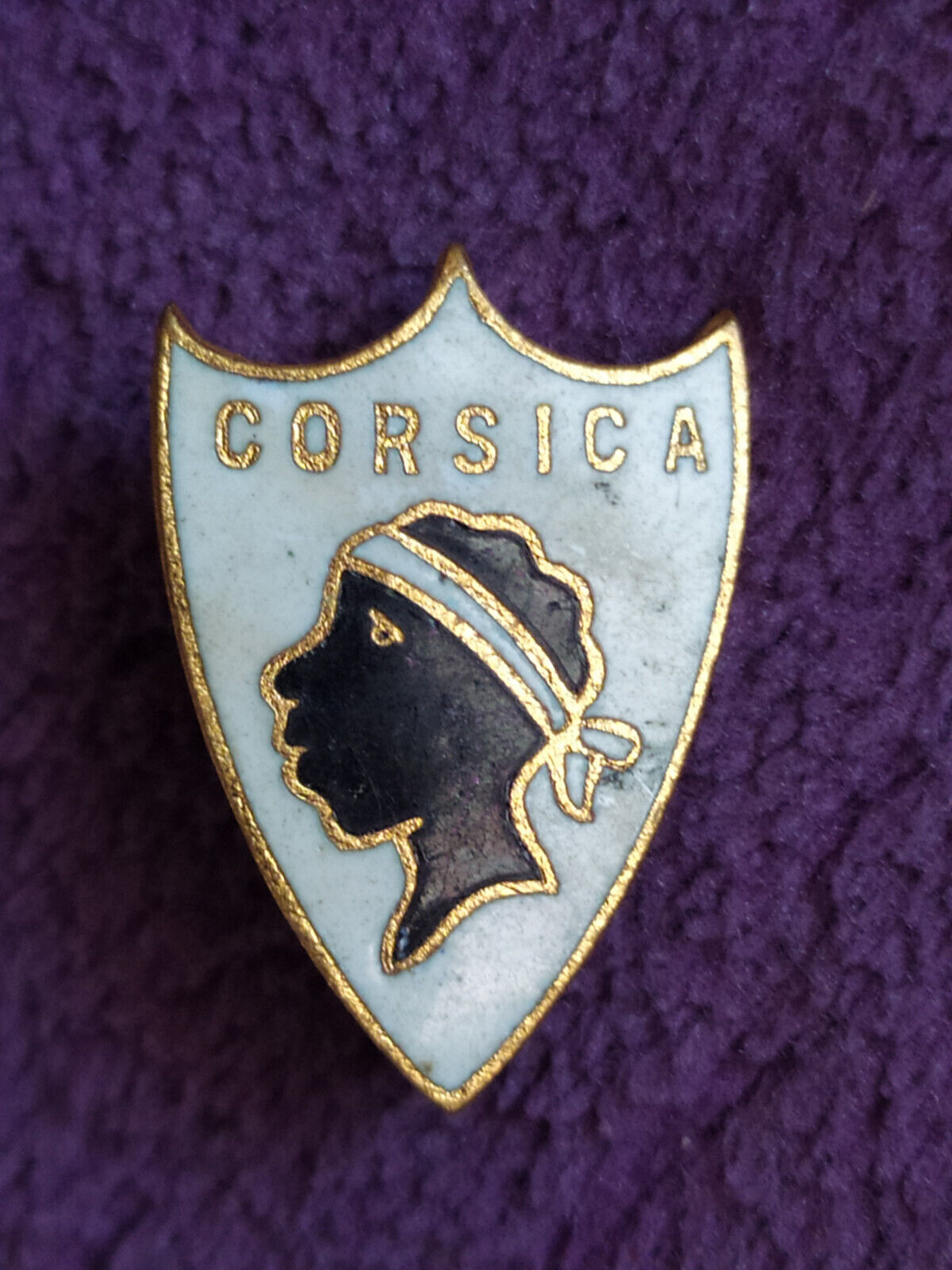 Corsica: Corsica Enamelled Nationalist Badge - 30s/40s