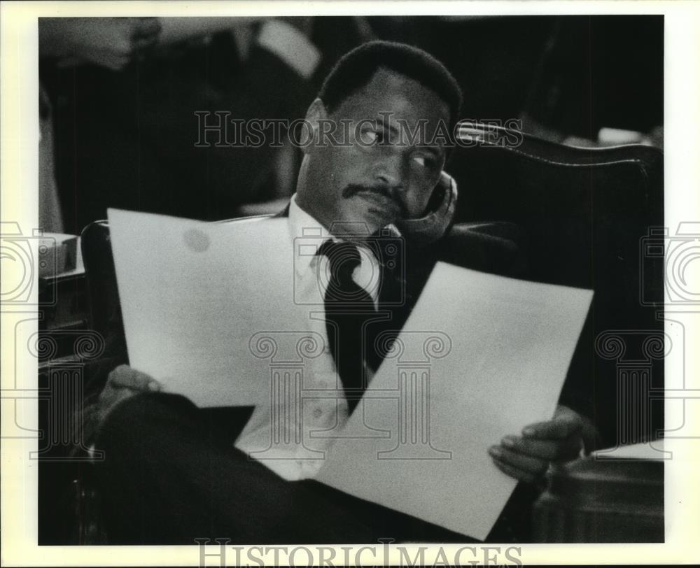 1989 Press Photo Wilford Carter at Baton Rouge Legislature Session - noa61184