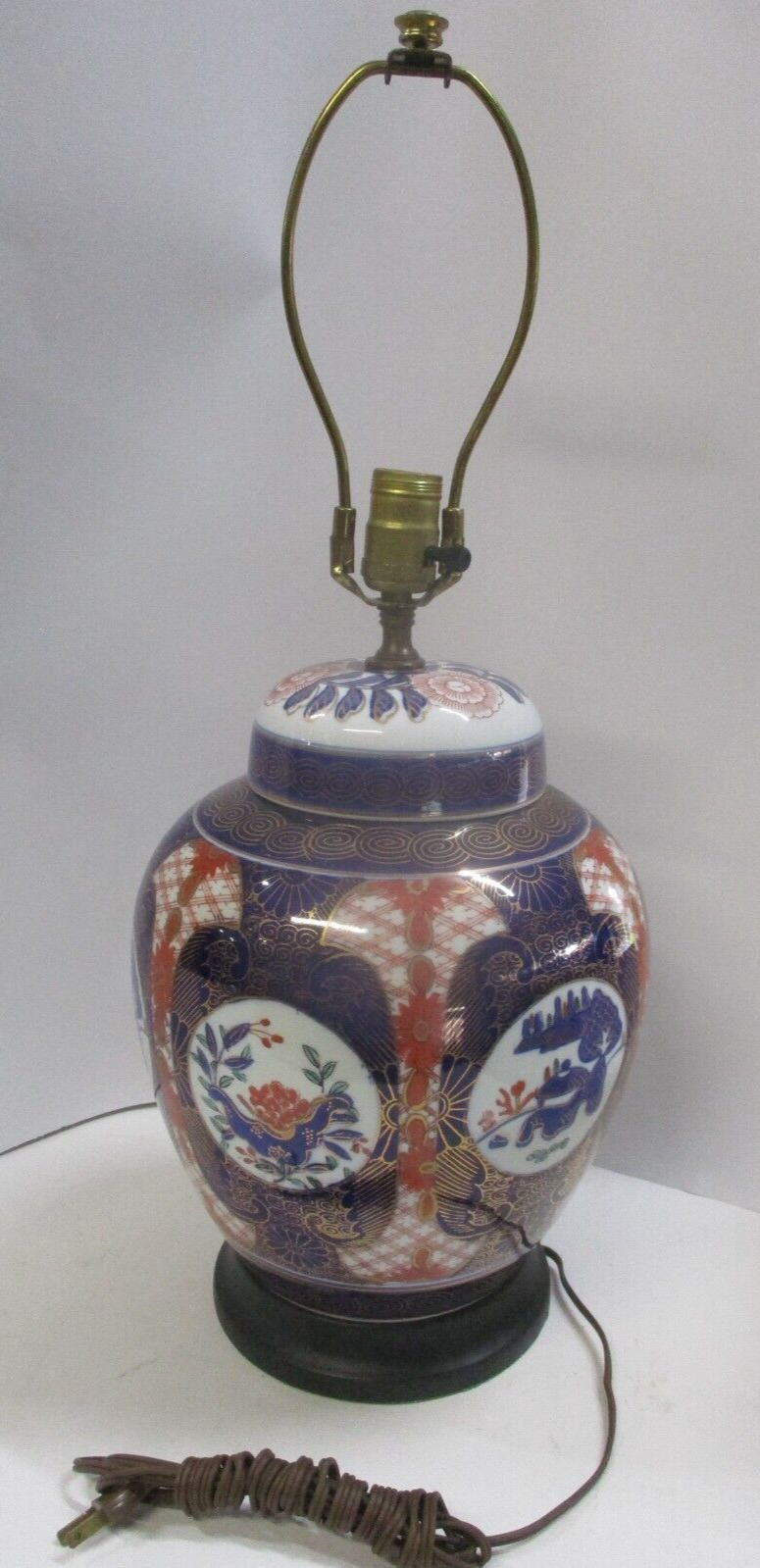 Vintage Porcelain Imari Style Floral Pattern Ginger Jar Table Lamp